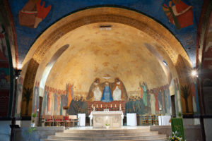 Choeur de l'église Notre-Dame du calvaire à Châtillon (92) (Crédit GF/CDC)