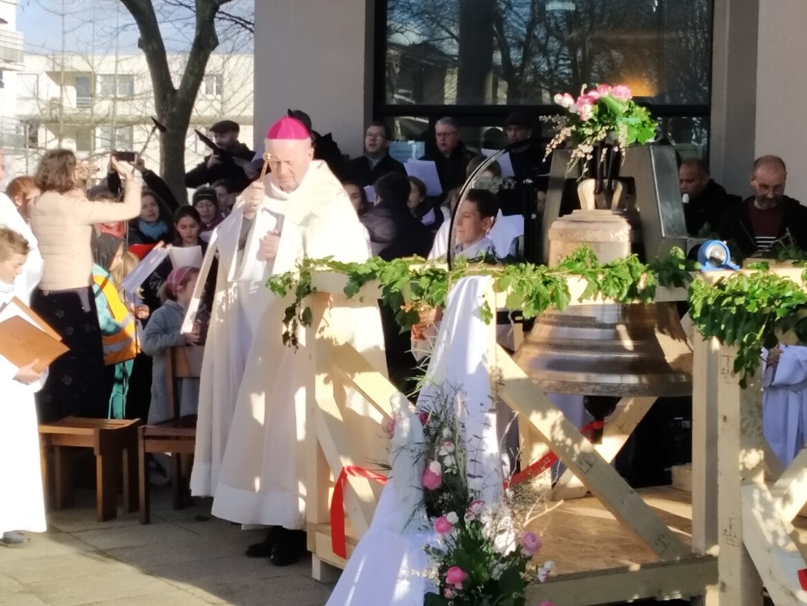 Bénédiction des Cloches de Saint-Joseph-le-Bienveillant à Montigny-Voisins-Le-Bretonneaux (78) – 19 mars 2023