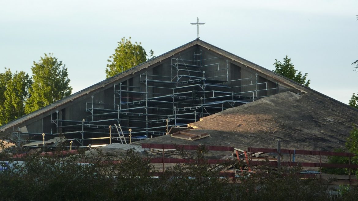 découpage toit de l’église du Saint-Esprit à Meudon-la-Forêt