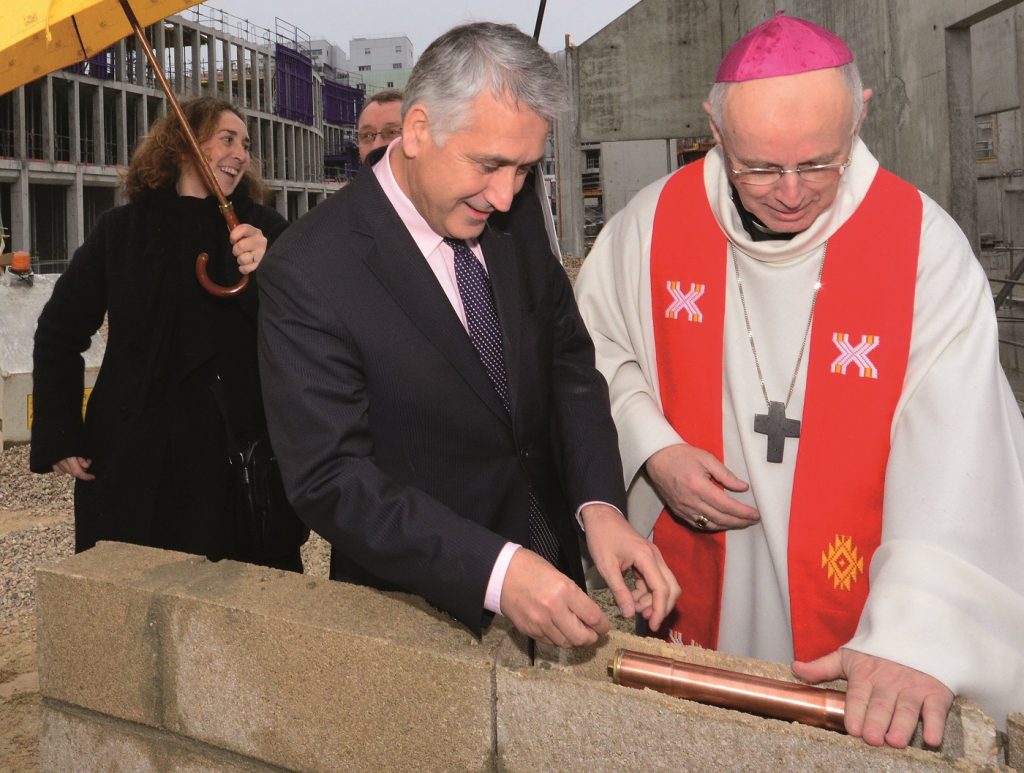 Première pierre maison Saint-François-de-Sales