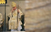 14 janvier 2018, Mgr Pascal Delannoy préside la consécration du nouvel autel de la basilique cathédrale de Saint-Denis.
