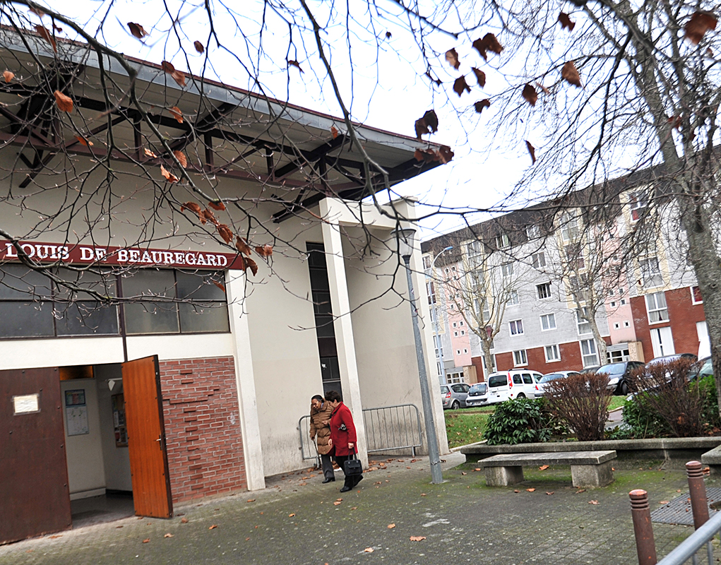 L'église est au centre d'une placette