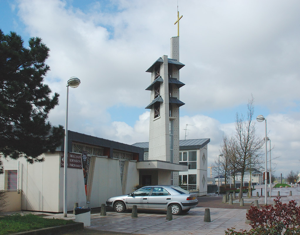 Consolider le toit de l’église Saint-Pierre-du-Lac à Créteil