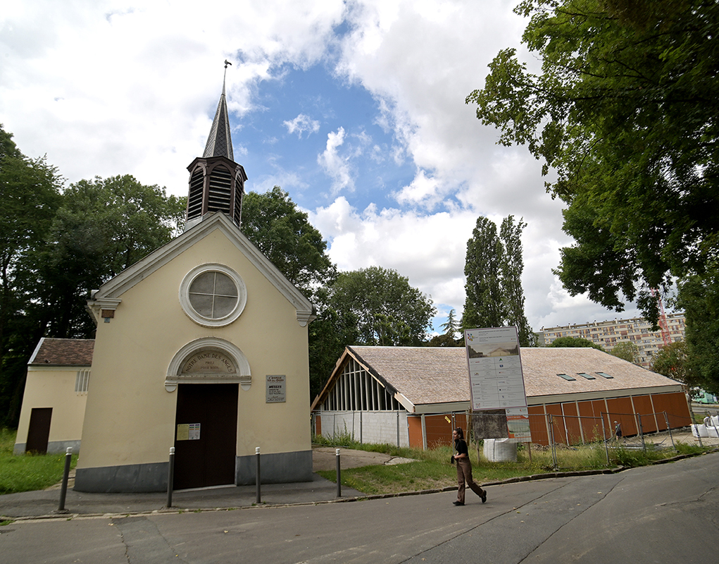 Diaporama : sur le chantier de l’église Saint-Jean-XXIII à Clichy-sous-Bois