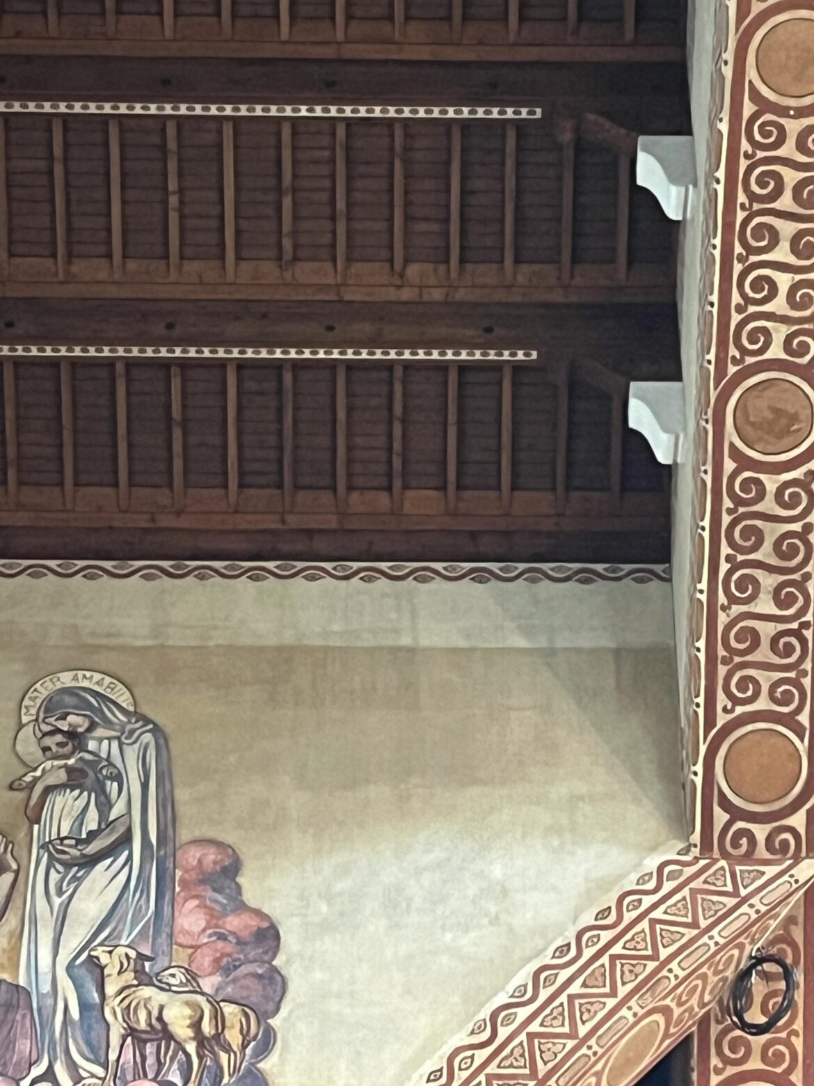 Charpente restaurée de l'église Saint-Louis de Vincennes