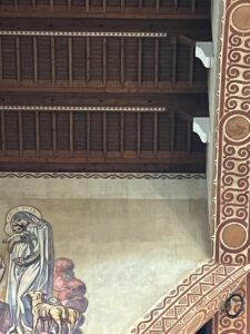 Charpente restaurée de l'église Saint-Louis de Vincennes