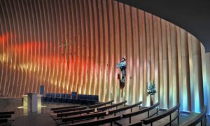 Le chœur de la cathédrale Notre-Dame de Créteil