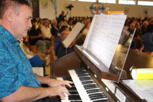 Une messe en musique, accompagnée au piano