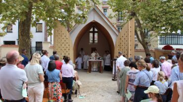 Notre Dame de Boulogne (92) – Première messe célébrée dans l’oratoire Carlo Acutis