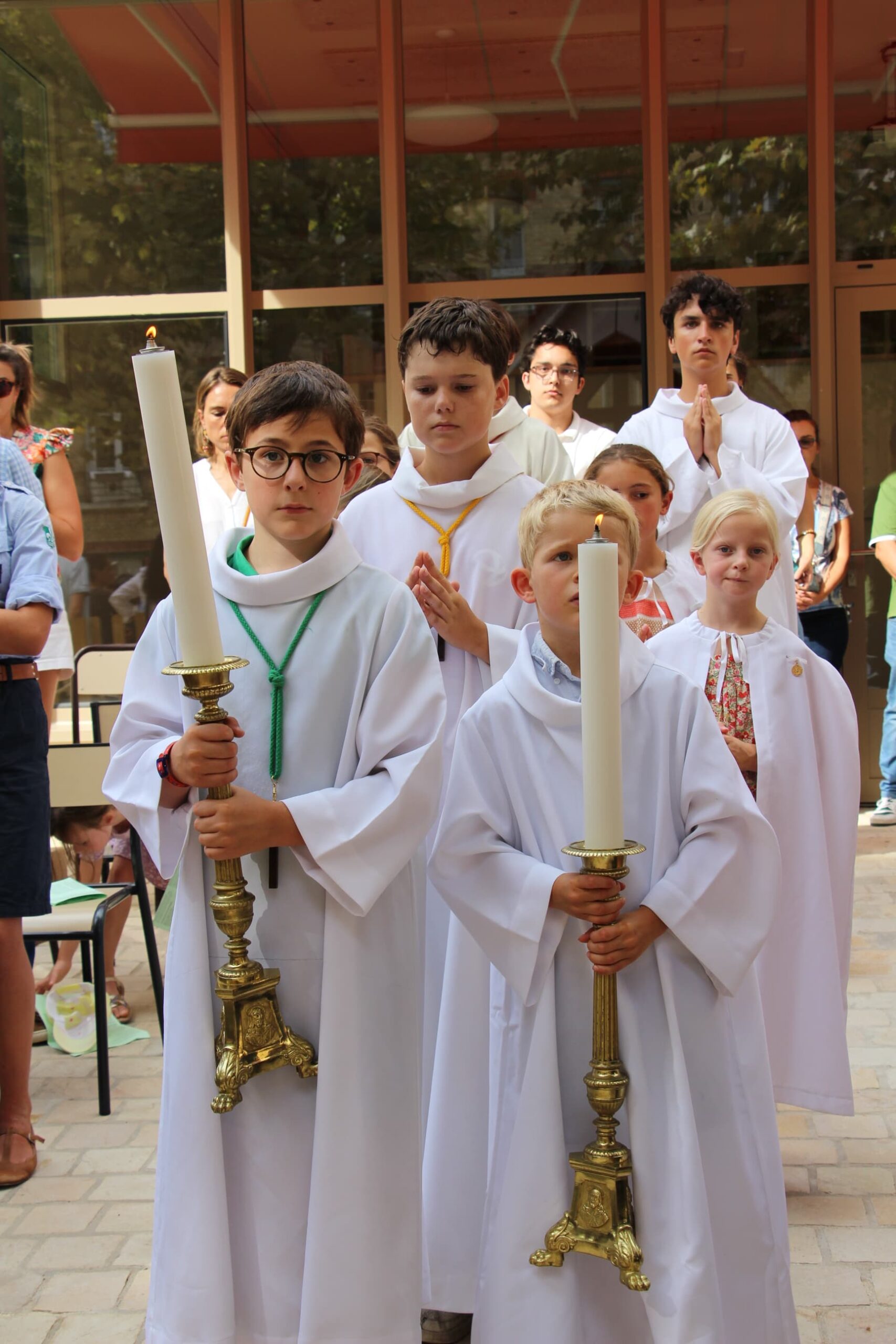 Procession des enfants de choeur lors de la célébration