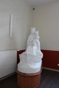 La statue de Notre Dame de Boulogne, offerte à la paroisse