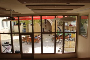 Vue sur l'oratoire depuis les locaux de Notre Dame de Boulogne