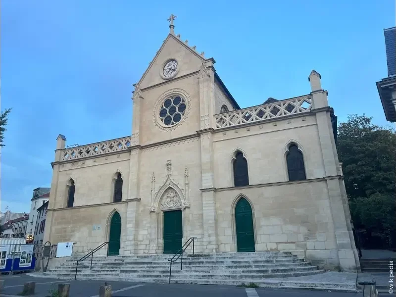 Vue extérieure de l'église Saint-Pierre Saint-Paul de Montreuil
