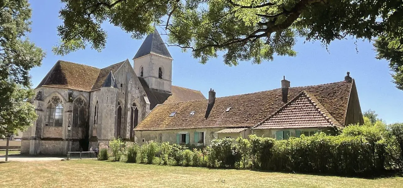 L'église Saint-Denis de Béton-Bazoches 