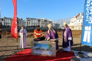 Bénédiction et pose des premières pierres de la future église Saint-Colomban