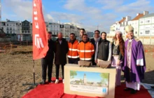 Equipe Eiffage sur le chantier de la nouvelle église Saint-Colomban