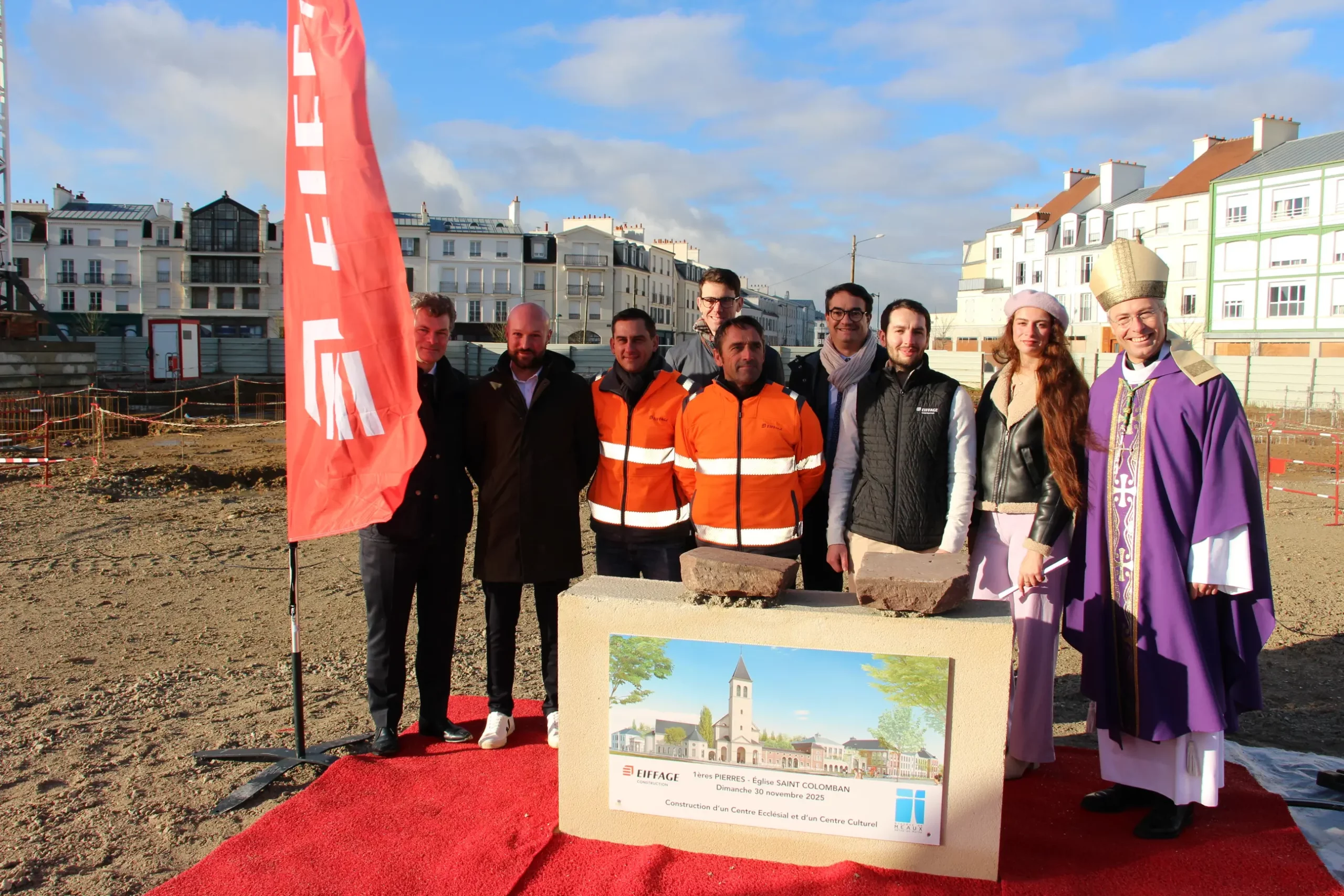 Equipe Eiffage sur le chantier de la nouvelle église Saint-Colomban