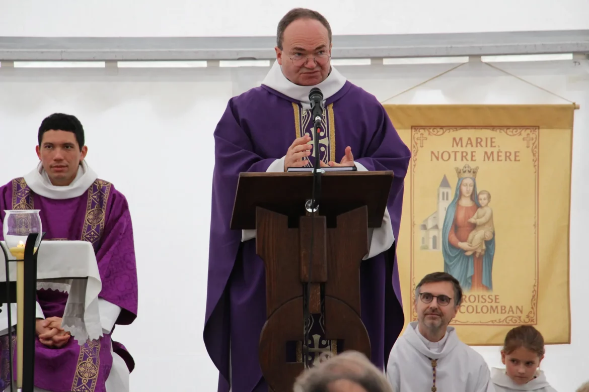 P. Gérard Pelletier, curé de la paroisse Saint-Colomban