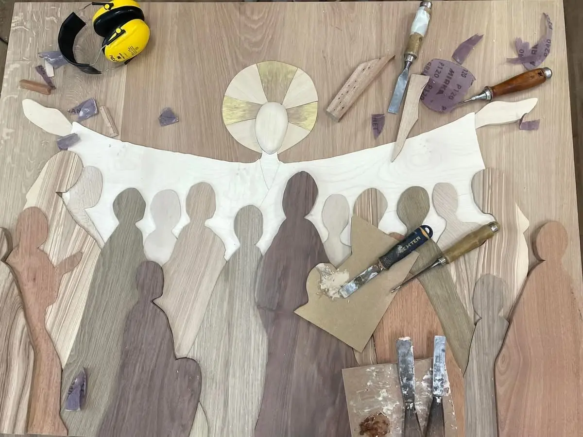 Création d'art sacré sur bois de Bruno de Maistre