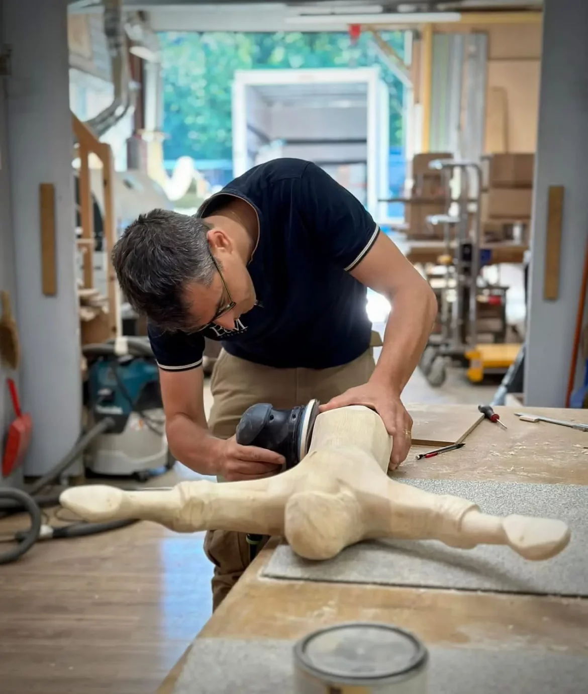 Designer et ébéniste d’art sacré « Une passion à transmettre » – Bruno de Maistre