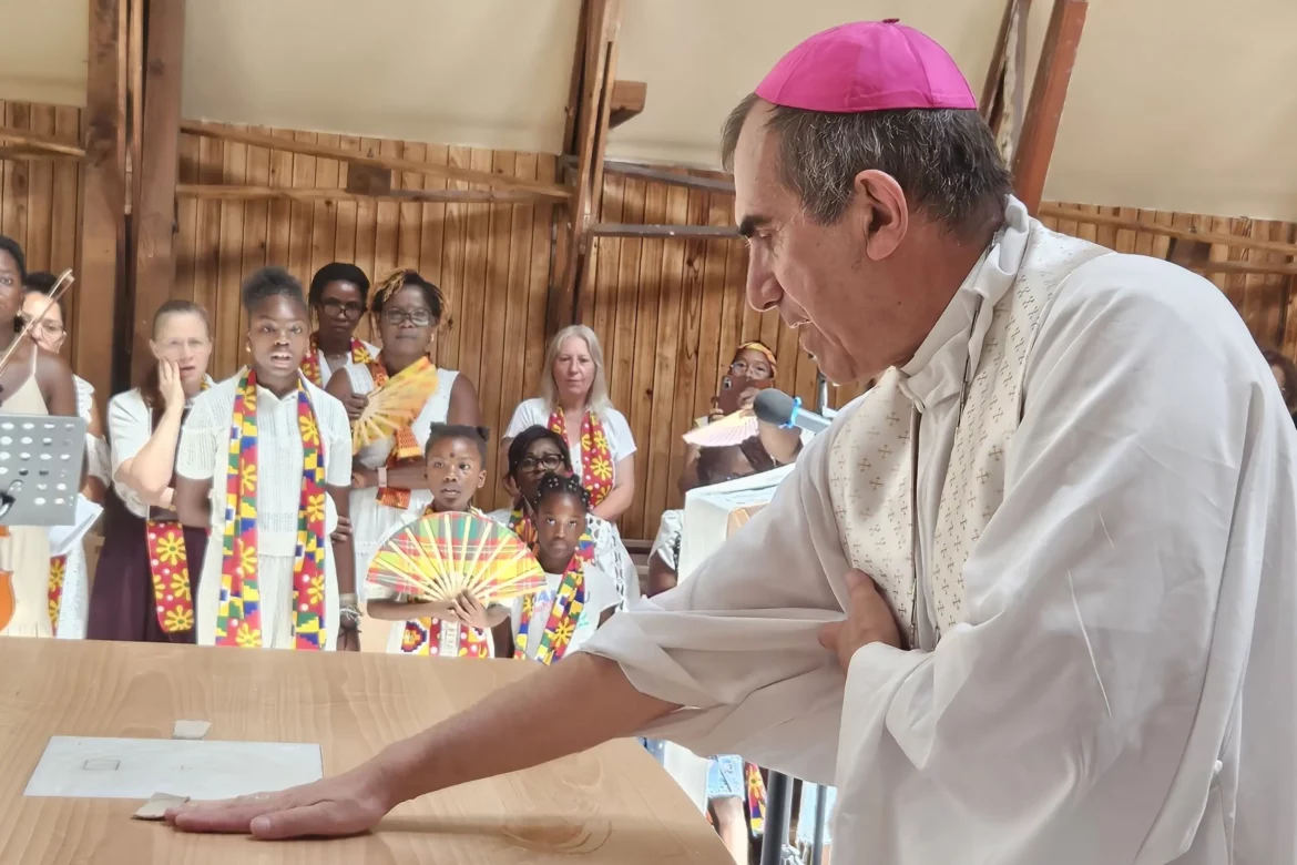 Bénédiction du nouvel autel de la chapelle St Jean-Baptiste de Guinette