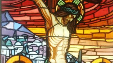 Notre Dame du Bon Conseil (Paris 18e) – Au chevet des vitraux blessés