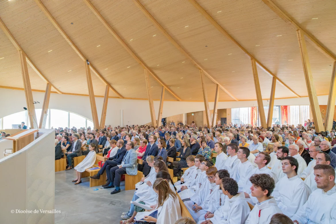 Assemblée réunion pour la consécration